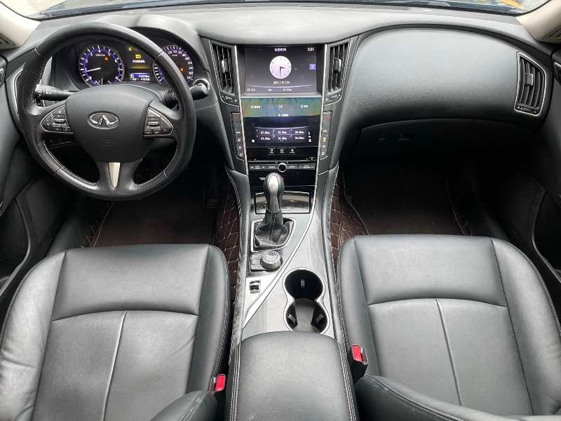 济宁16年英菲尼迪Q50L9