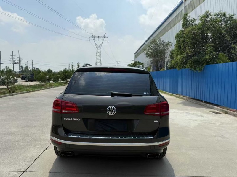 焦作17年大众途锐7