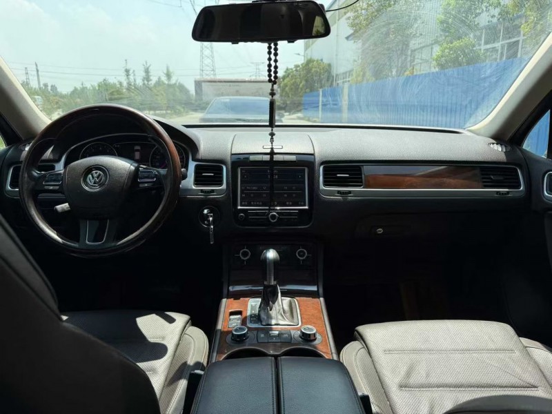 焦作15年大众途锐5