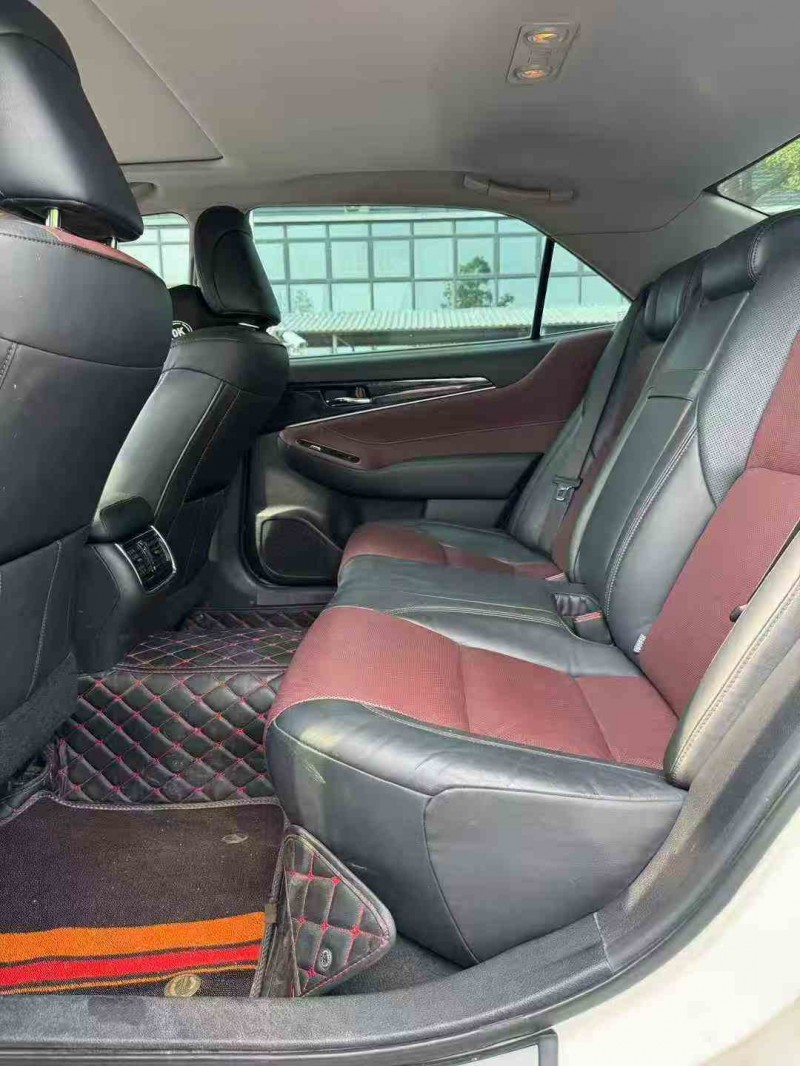 东莞18年丰田皇冠6