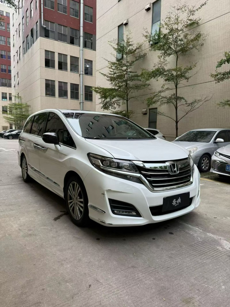 佛山19年本田艾力绅2