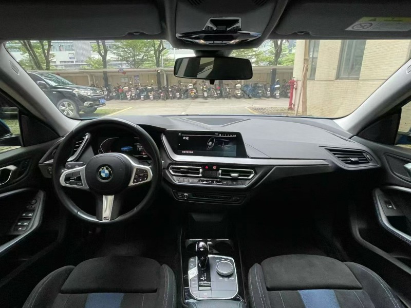 佛山23年宝马2系8