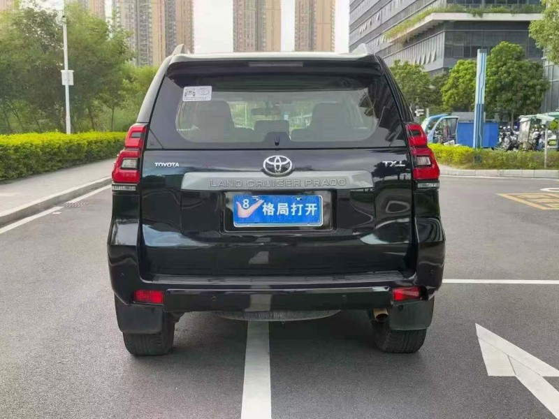 东莞19年丰田普拉多9