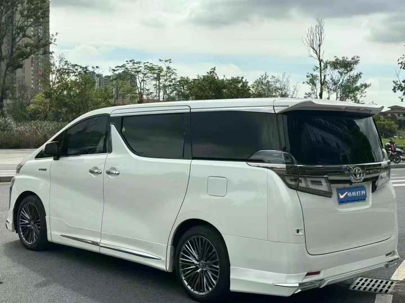 东莞19年丰田威尔法8