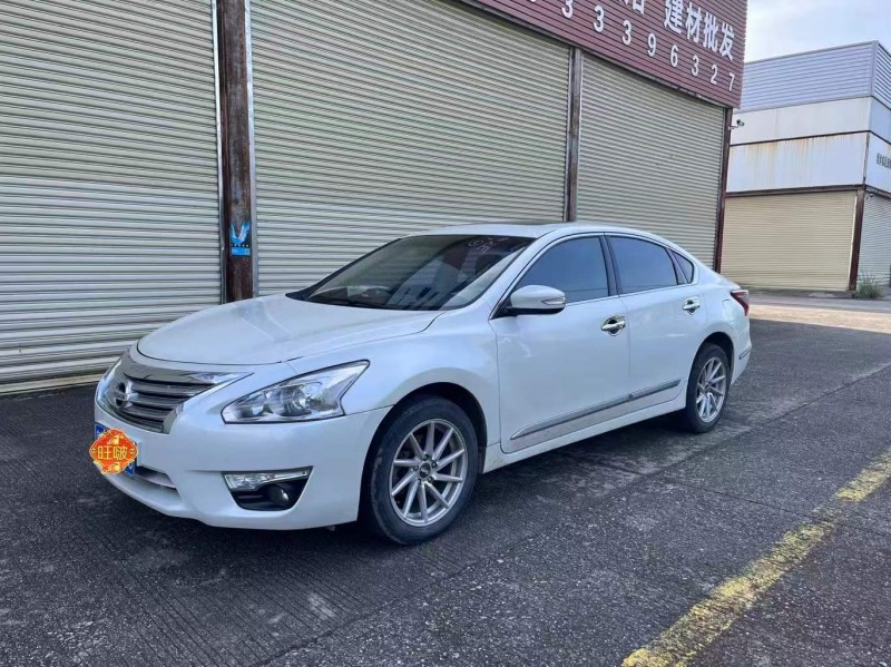 肇庆13年日产天籁3