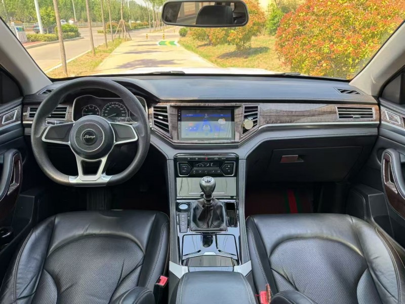 枣庄19年众泰大迈X75