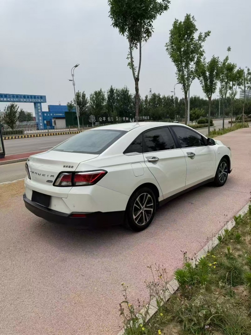 枣庄19年启辰D608