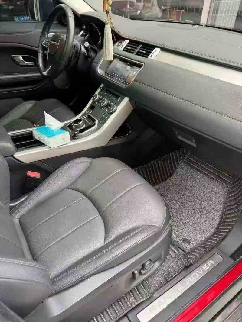 常德18年路虎极光5