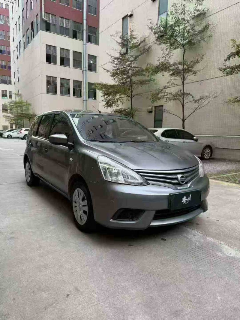 深圳17年日产骊威3