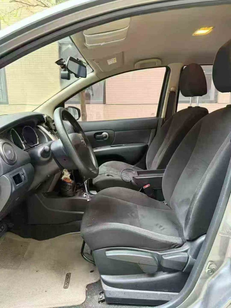 深圳17年日产骊威5