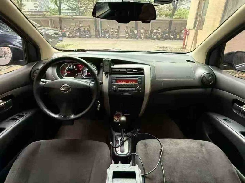 深圳17年日产骊威6