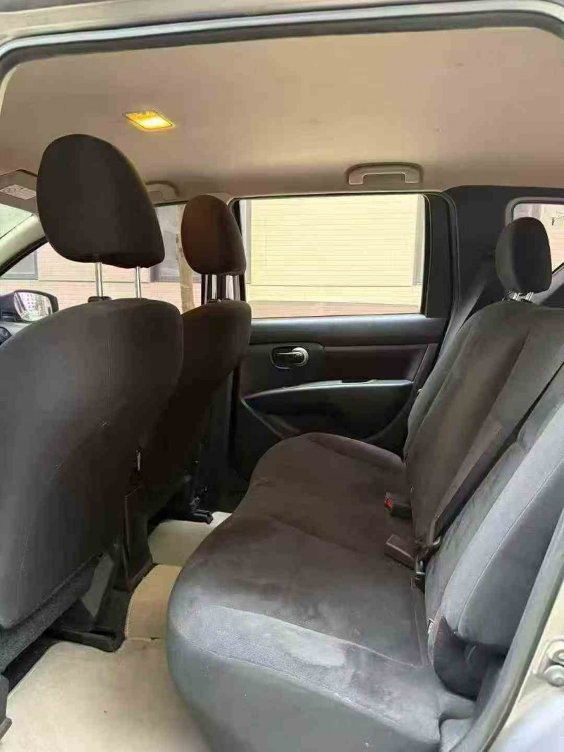 深圳17年日产骊威7