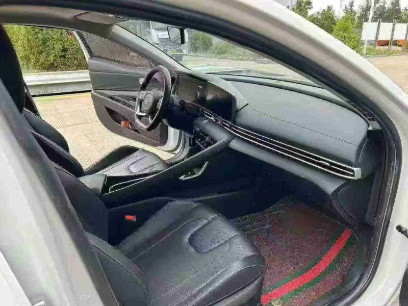 宿迁21年现代伊兰特7