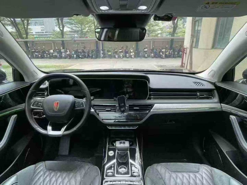 深圳22年红旗HS56