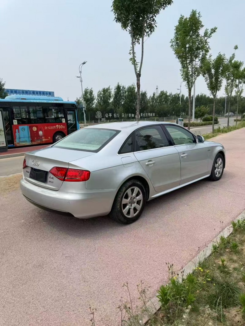 枣庄12年奥迪A4L7
