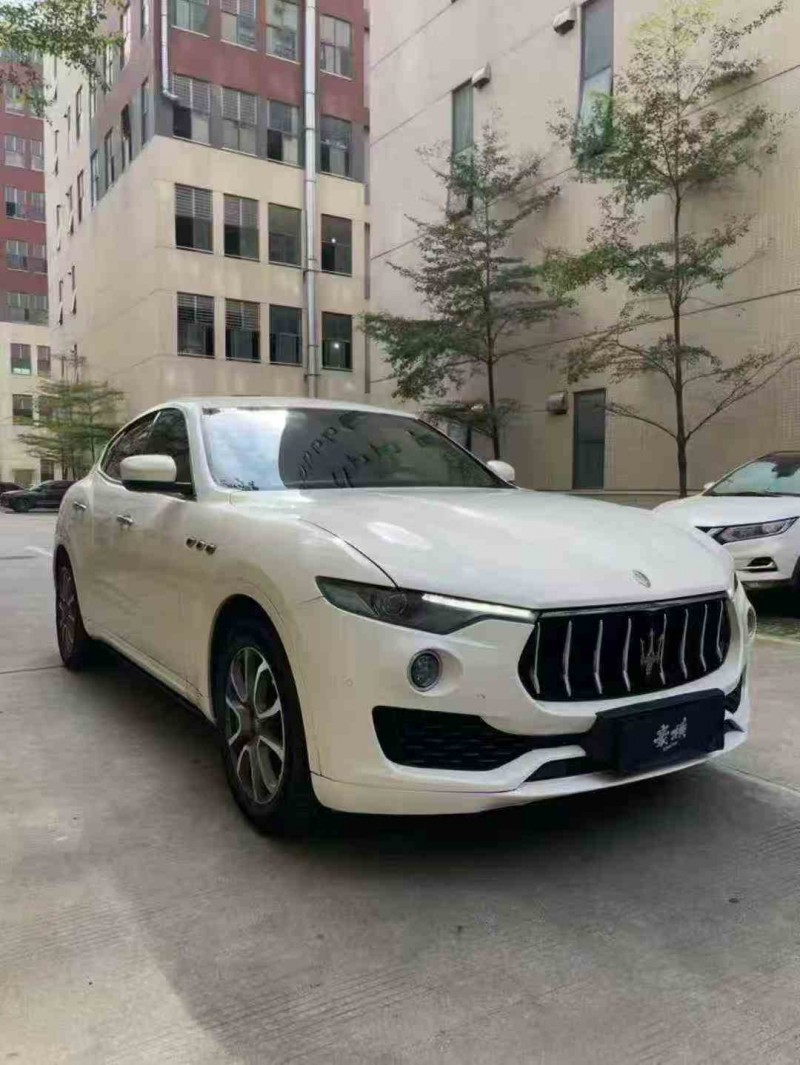 广州17年玛莎拉蒂Levante2