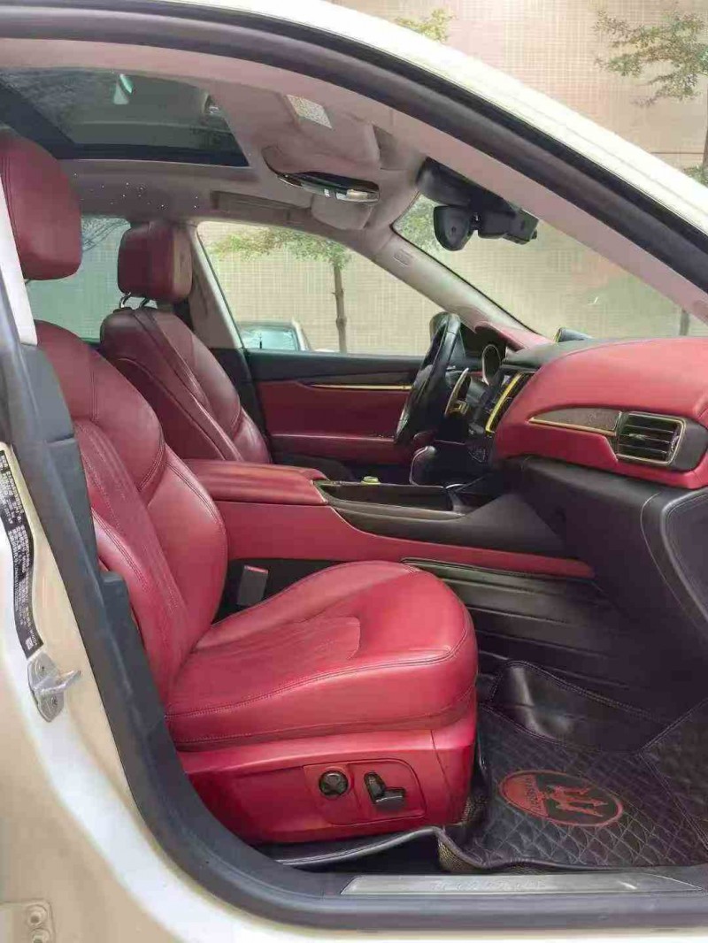 广州17年玛莎拉蒂Levante6