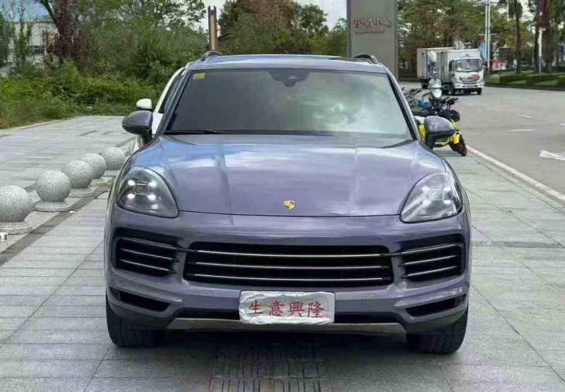 深圳19年保时捷卡宴1