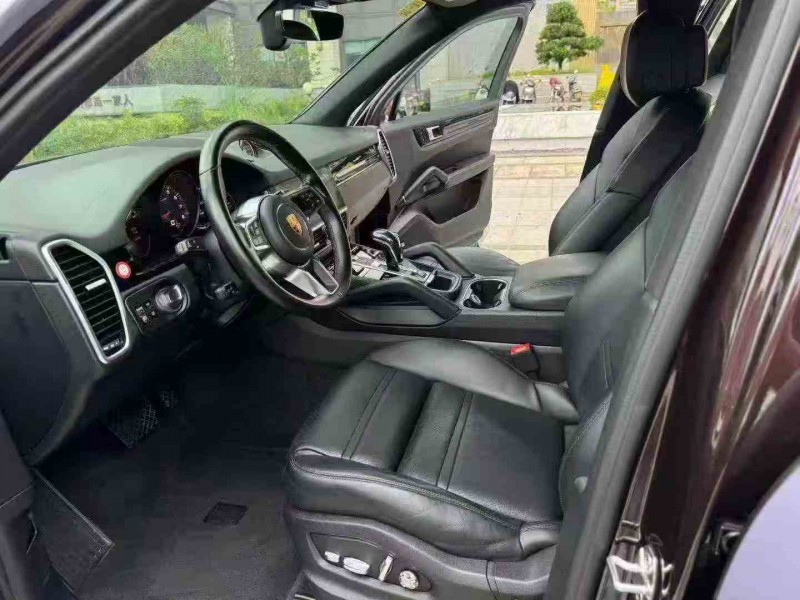 深圳19年保时捷卡宴4