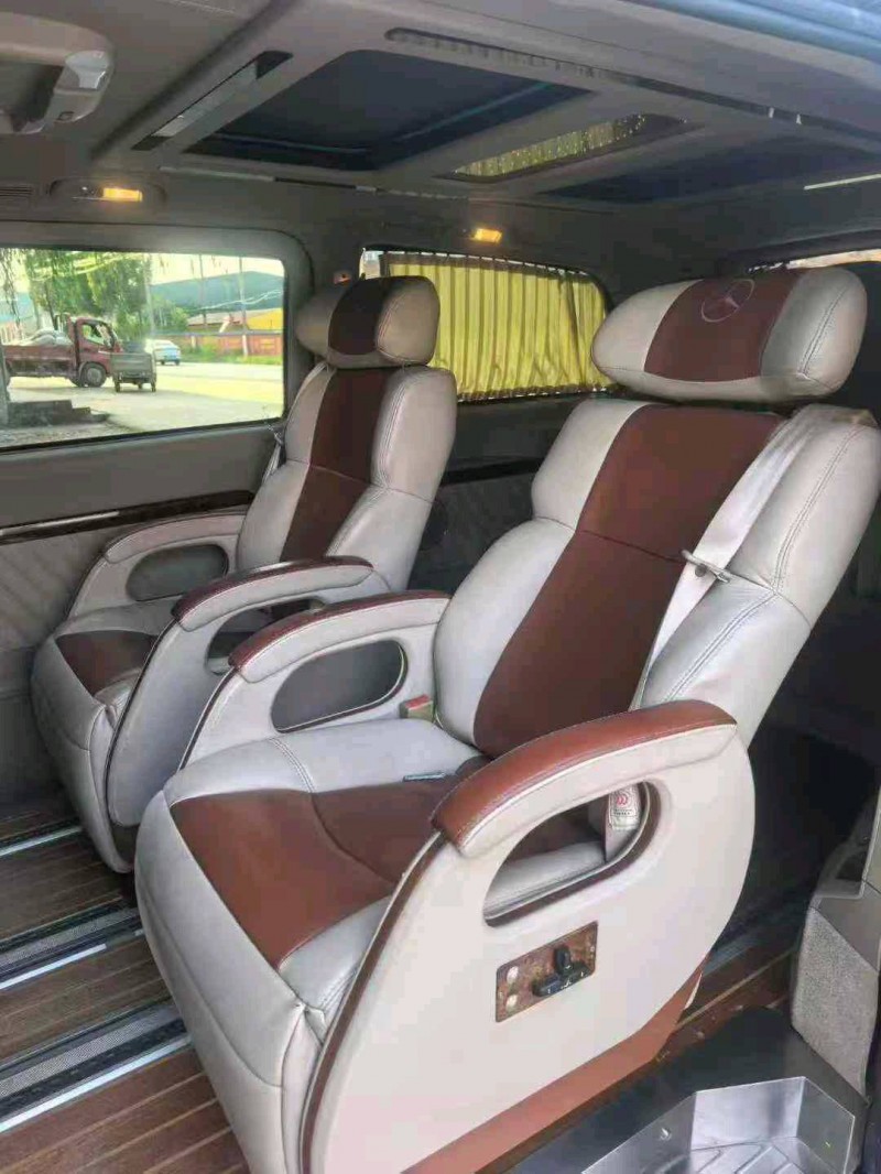 保定14年奔驰威霆7