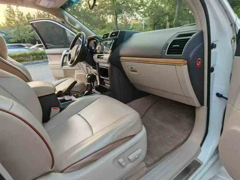 桂林20年丰田普拉多5