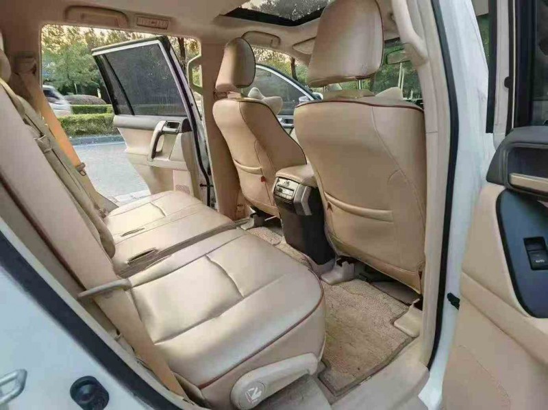 桂林20年丰田普拉多7