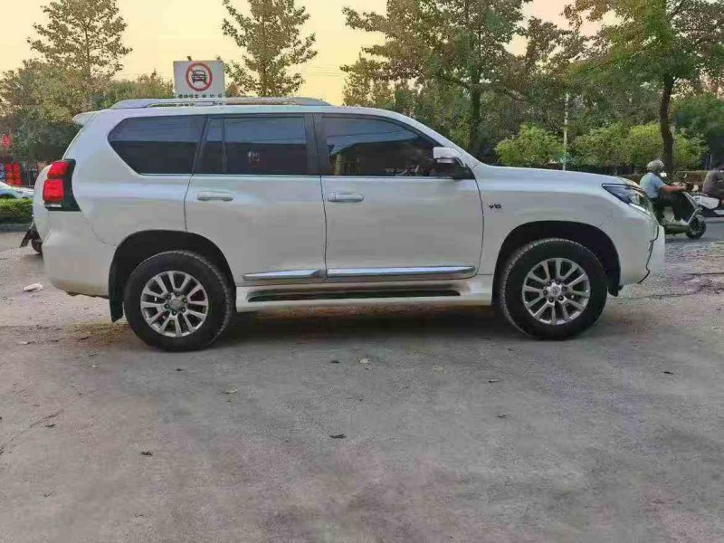 桂林20年丰田普拉多8