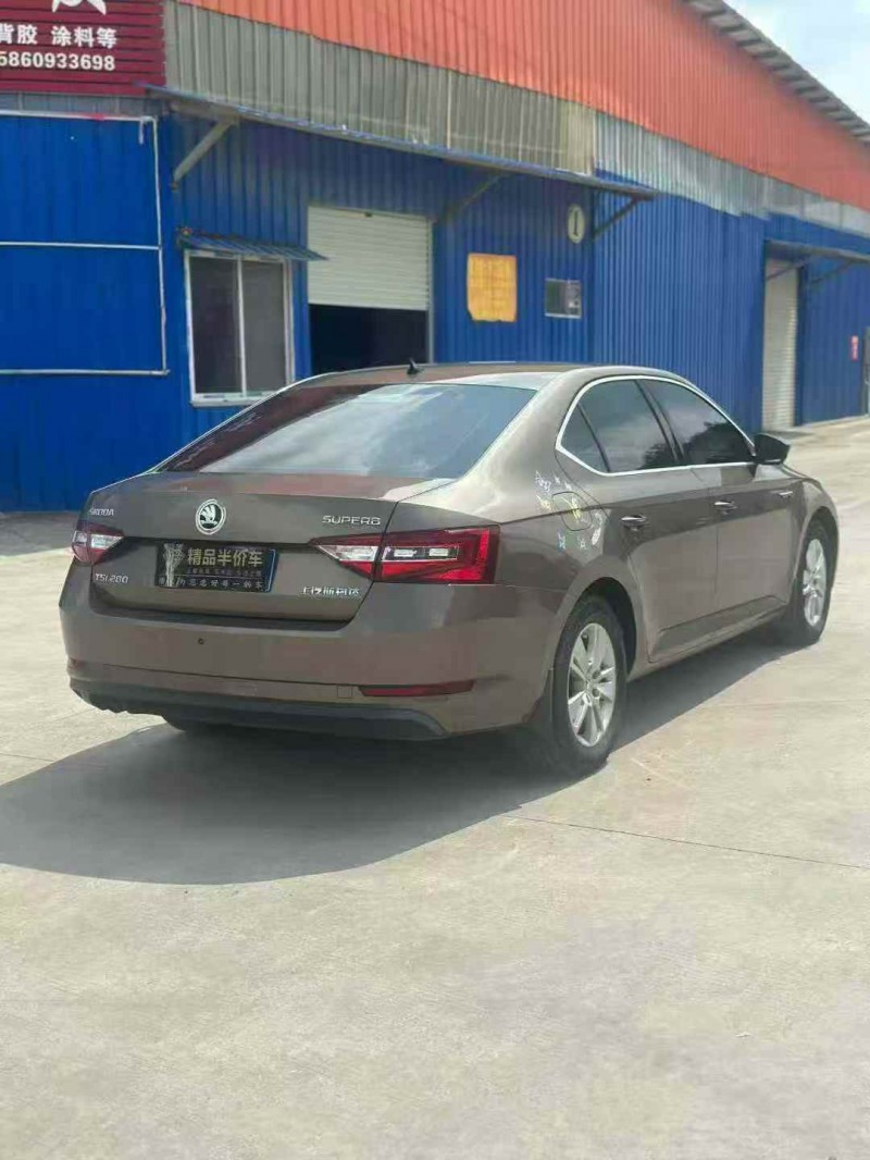 钦州19年斯柯达速派7