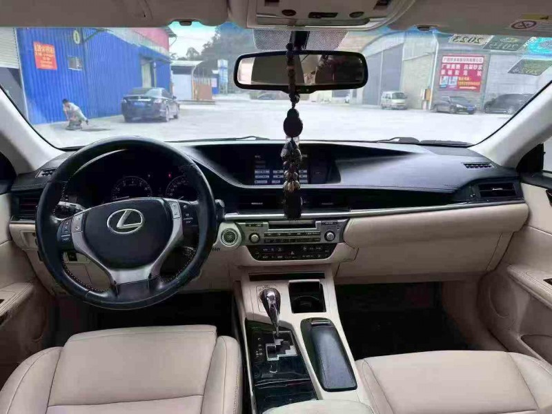 北海13年雷克萨斯ES5