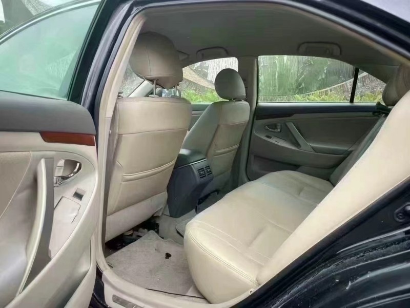 深圳14年丰田凯美瑞5