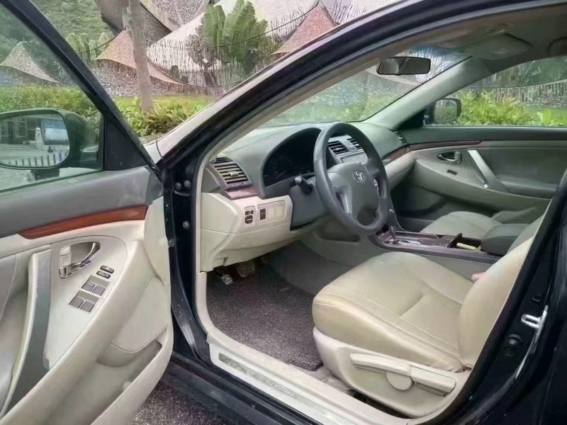 深圳14年丰田凯美瑞6