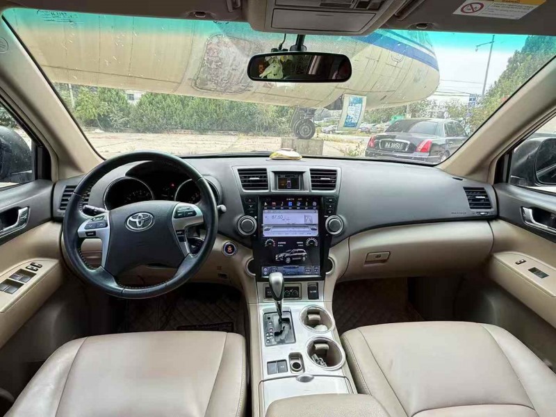 沧州15年丰田汉兰达6