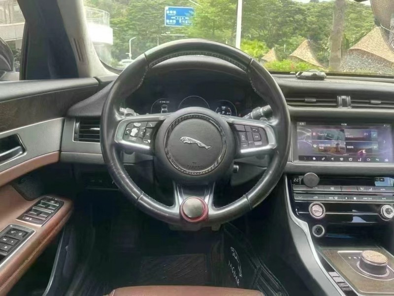 深圳17年捷豹XFL7