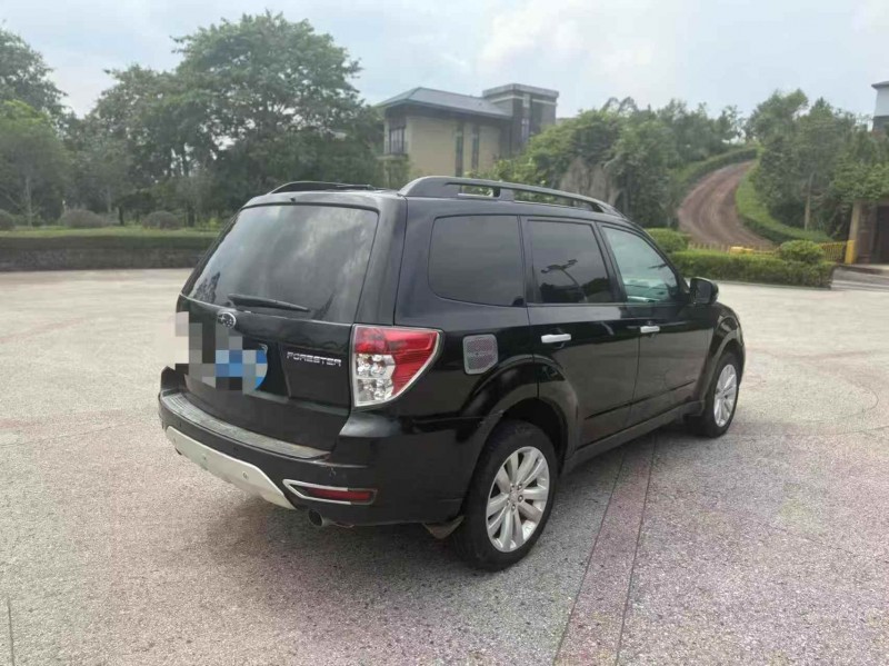 梧州12年斯巴鲁森林人8