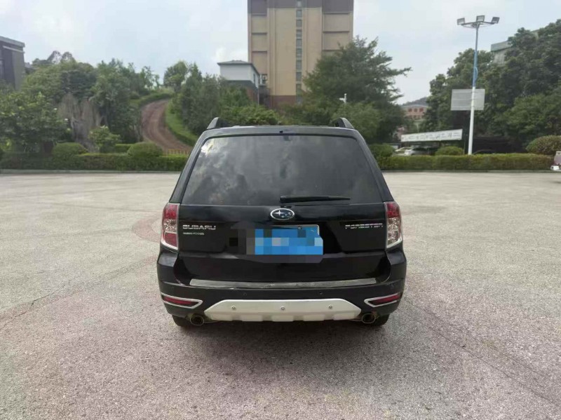 梧州12年斯巴鲁森林人9