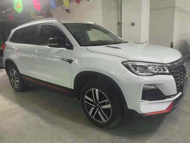 成都23年长安汽车CS752