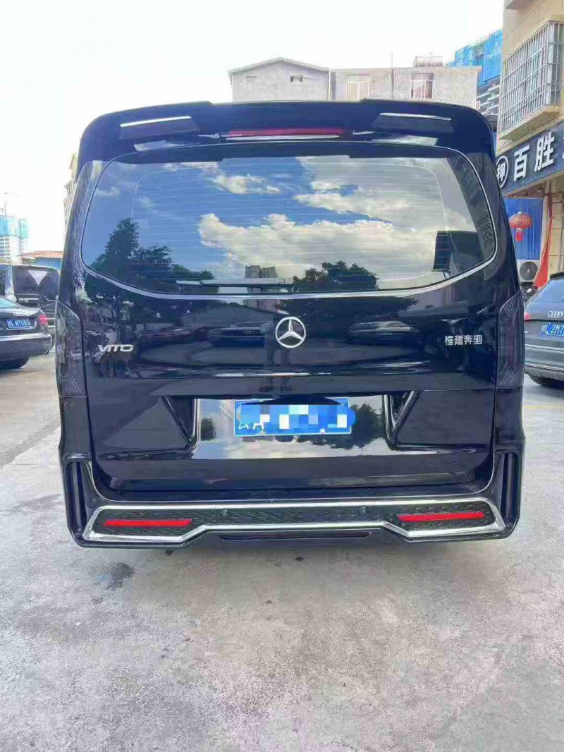 南宁24年奔驰威霆9