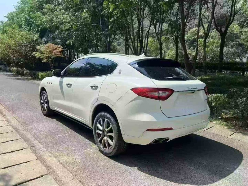 宁波17年玛莎拉蒂Levante7