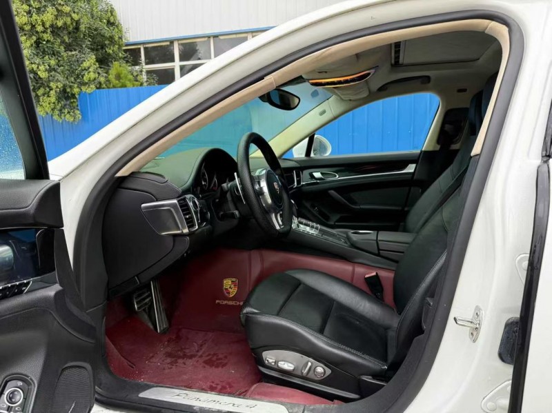 焦作12年保时捷帕拉梅拉6