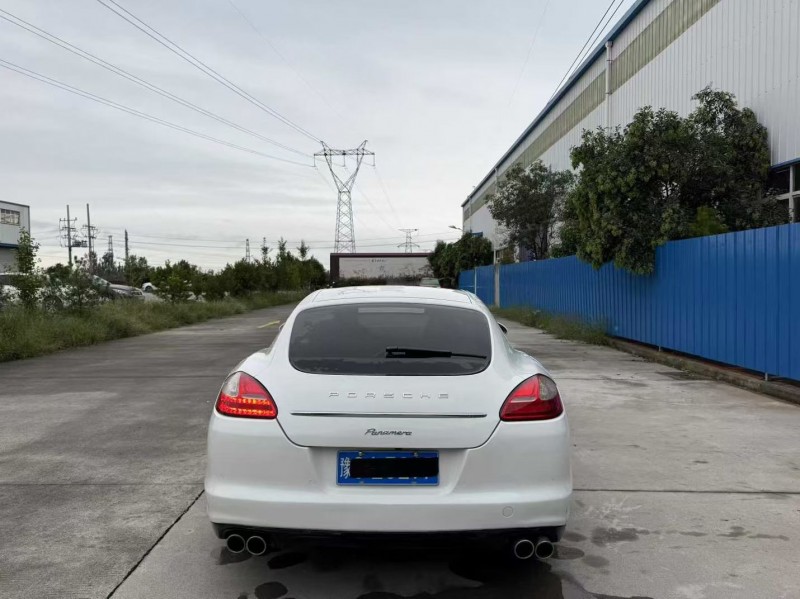 焦作12年保时捷帕拉梅拉7