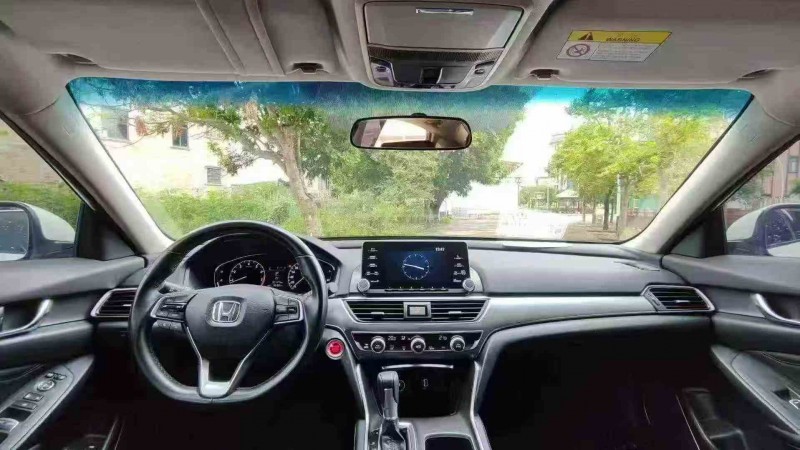 深圳21年本田雅阁5