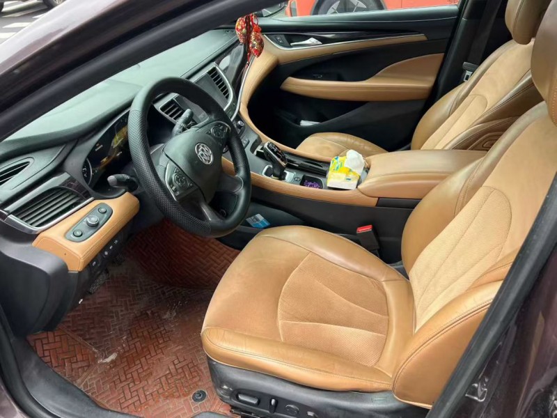 郑州16年别克君越8