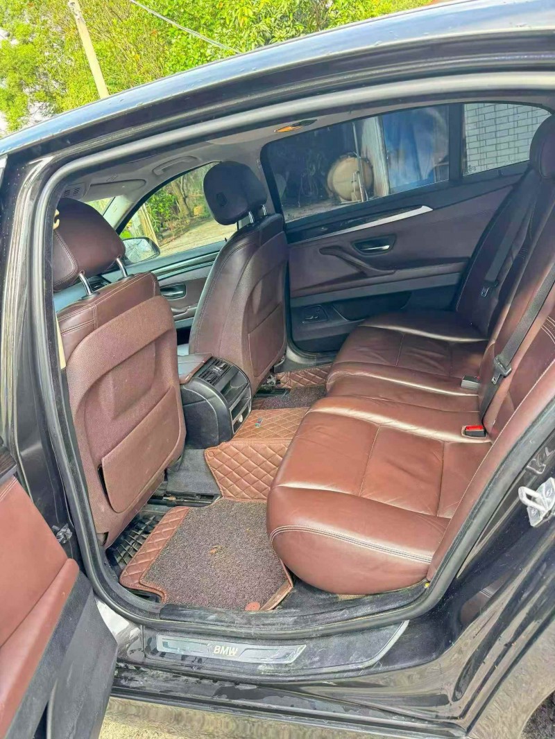 钦州15年宝马5系4