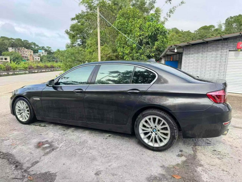 钦州15年宝马5系8