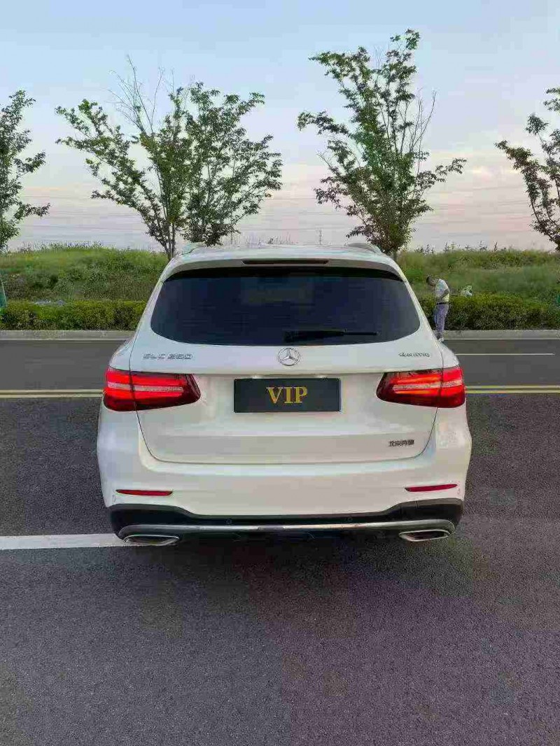 宿迁17年奔驰GLC9