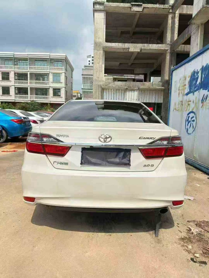 柳州17年丰田凯美瑞9