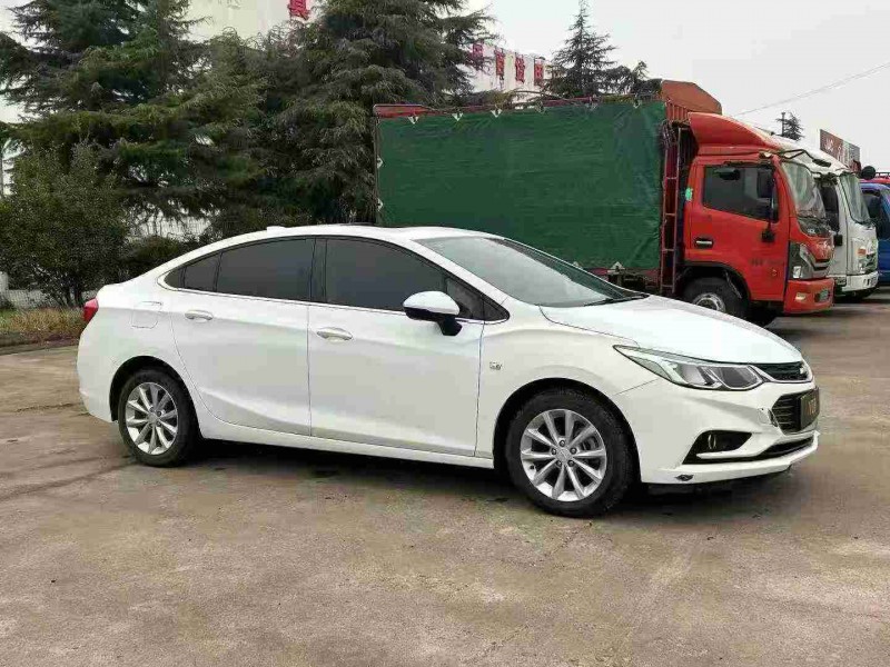 宿迁17年雪佛兰科鲁兹2