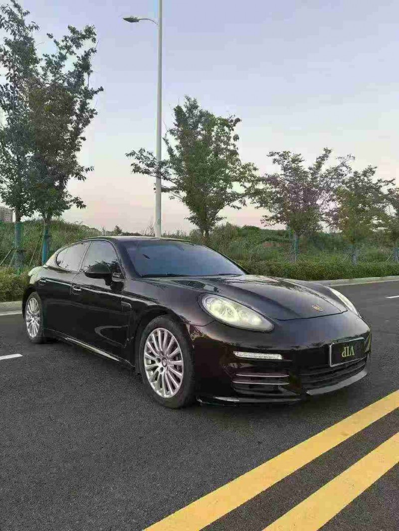 宿迁14年保时捷帕拉梅拉2