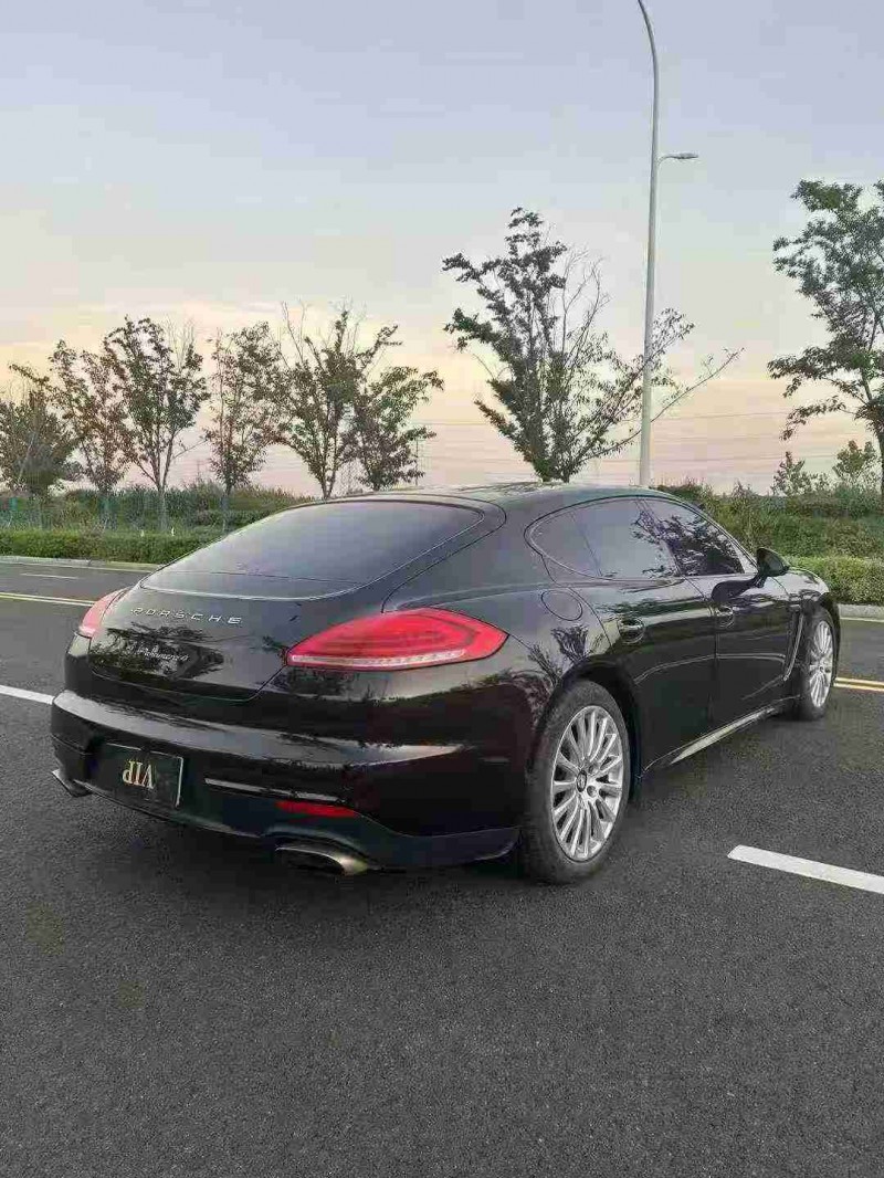 宿迁14年保时捷帕拉梅拉7