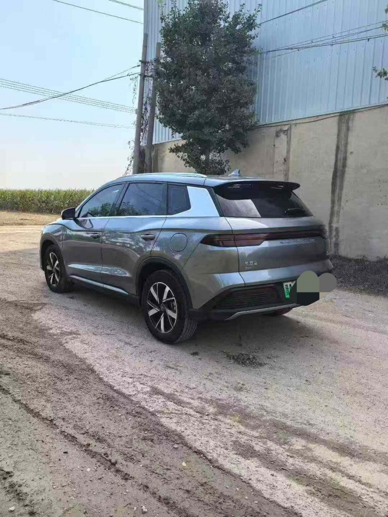 保定23年比亚迪宋5